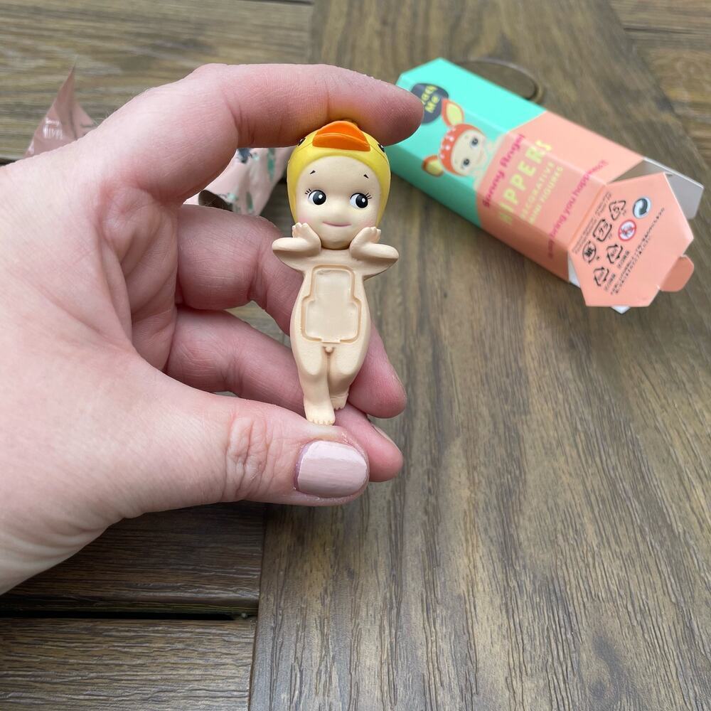 Sonny Angel Hippers Duck minifigure collectible - Picture 5 of 6